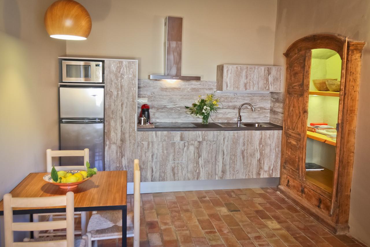 Apartamentos En La Rectoria De Regencós 外观 照片