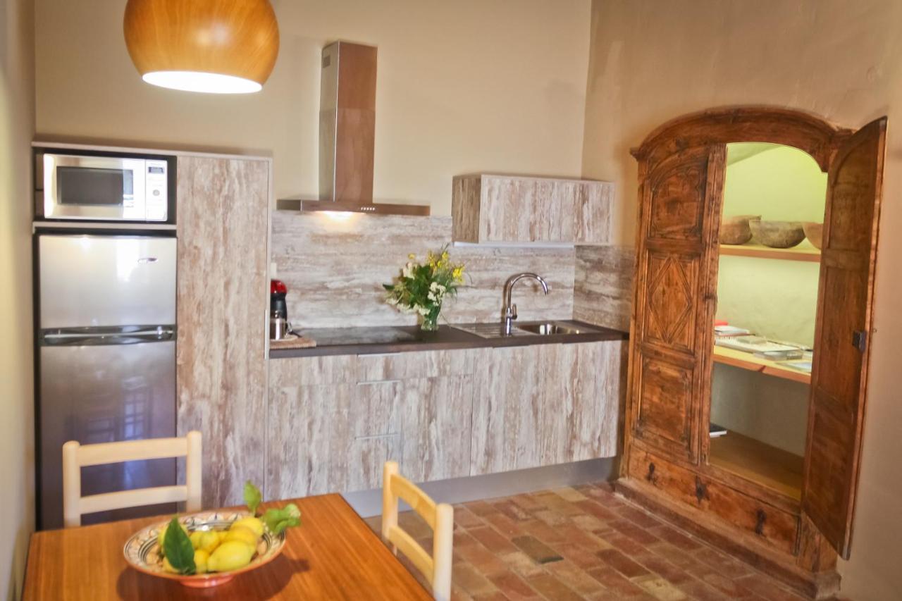 Apartamentos En La Rectoria De Regencós 外观 照片